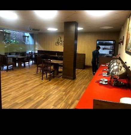 Aval International Otel Gurgaon Dış mekan fotoğraf